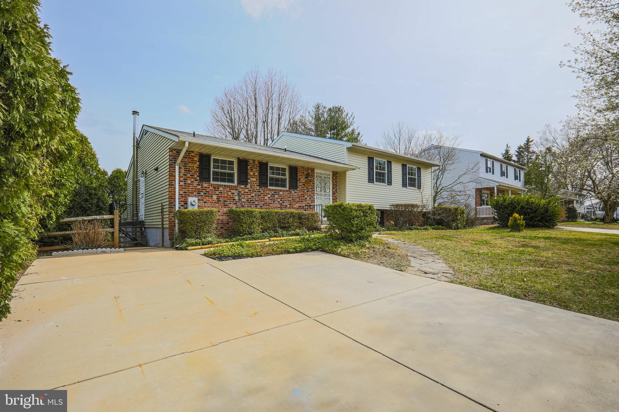 CHIPPENDALE - Residential