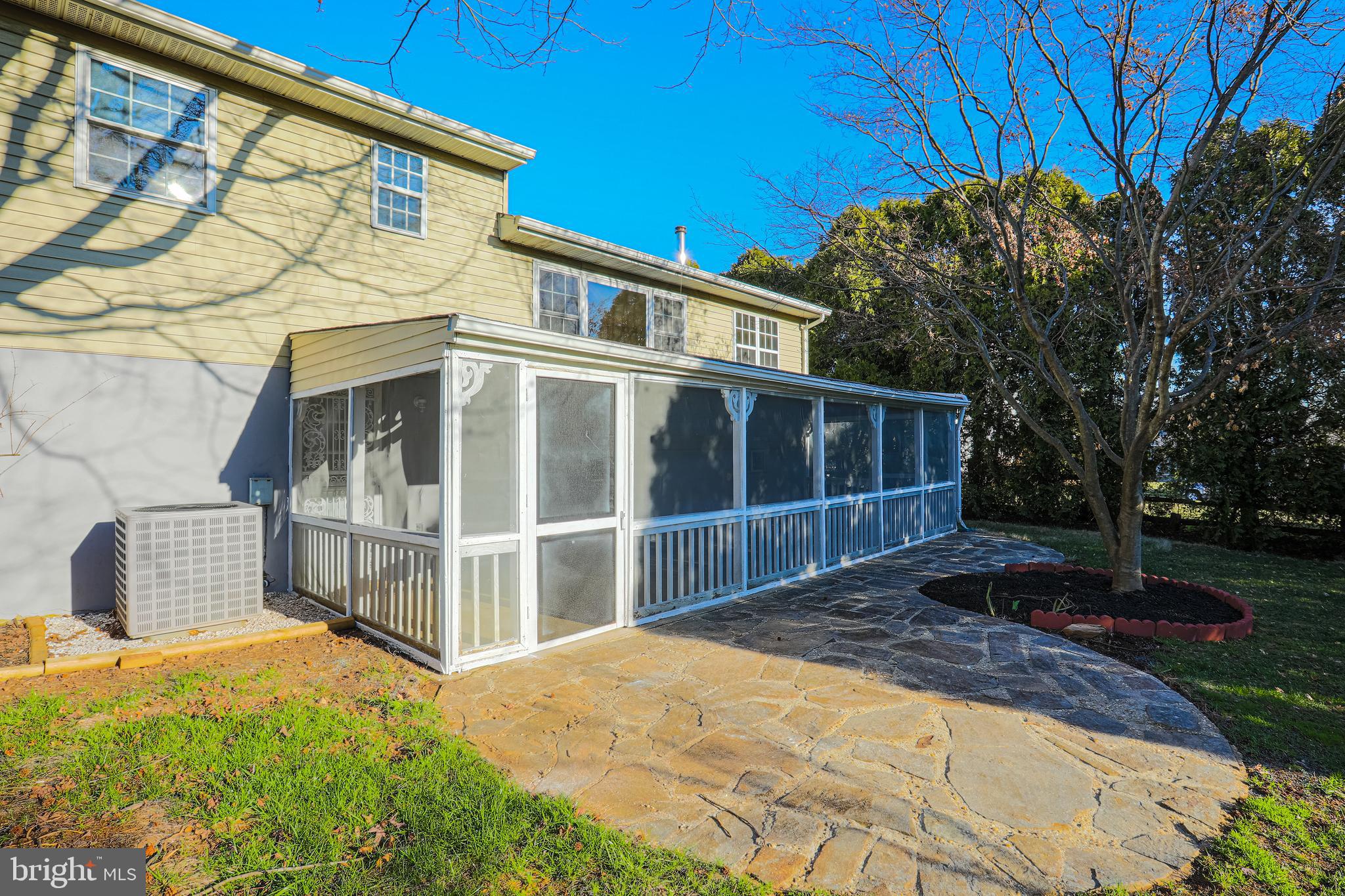 CHIPPENDALE - Residential