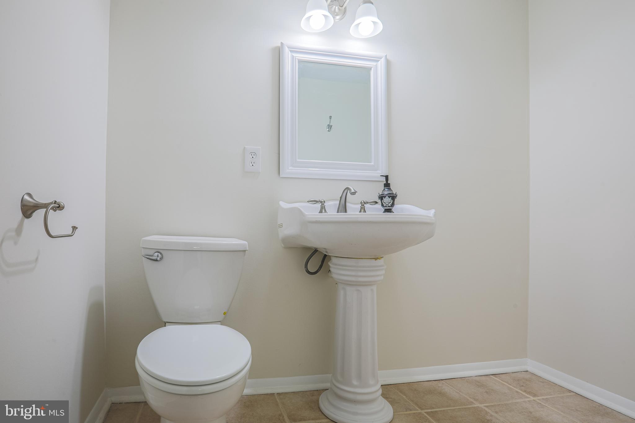 CHIPPENDALE - Residential