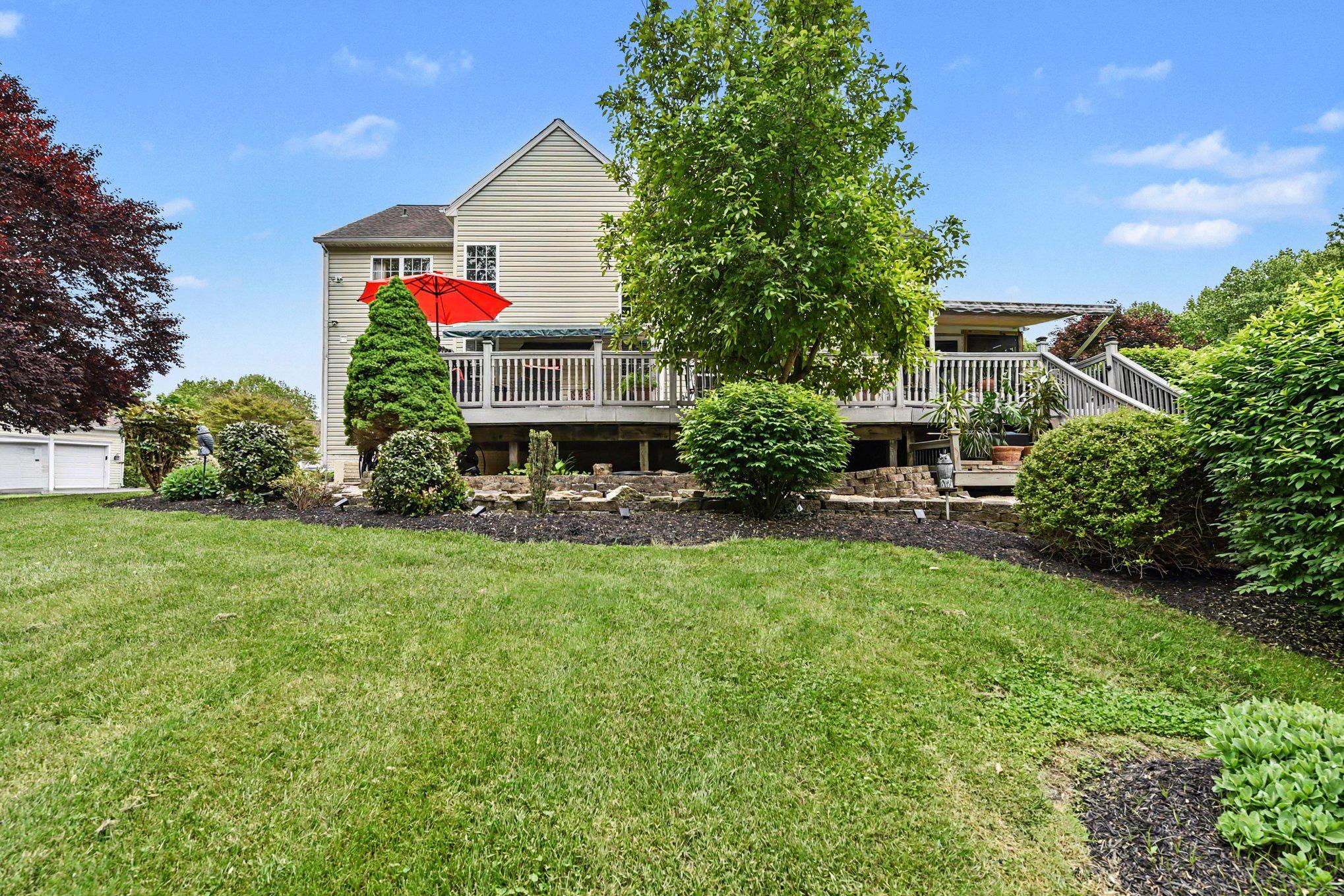 CAMPUS LAKES - Residential