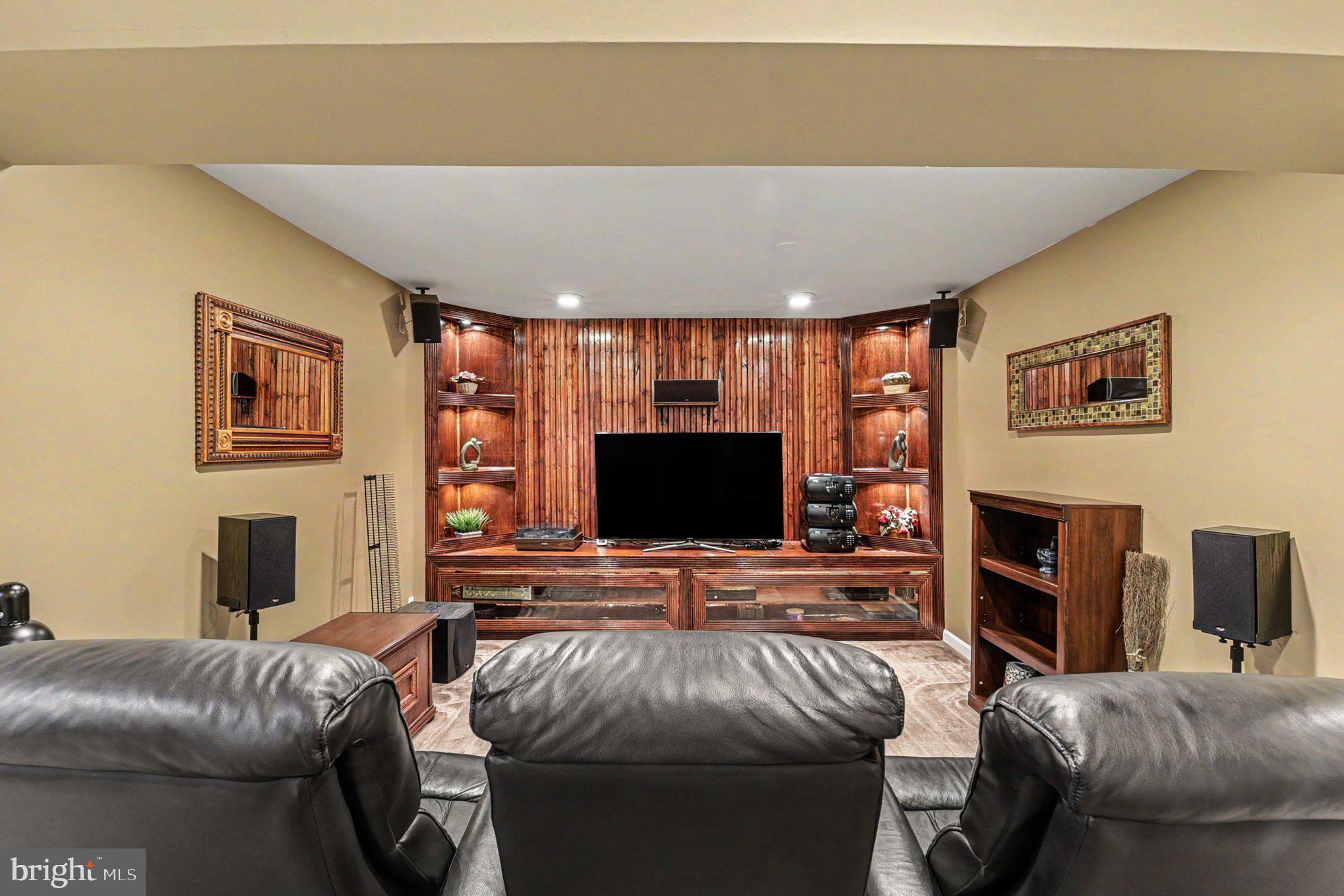 2302 FACULTY COURT