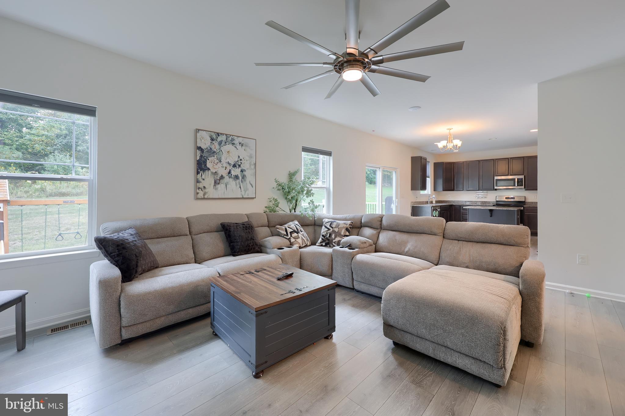 285 THOROUGHBRED DRIVE