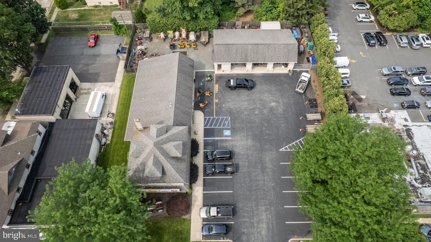 148 S WHITE HORSE PIKE