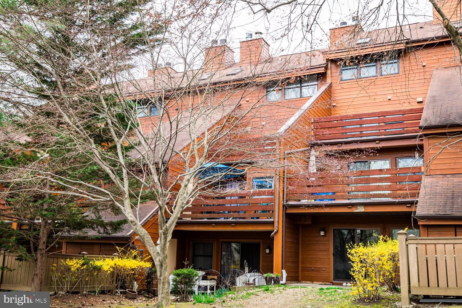 THE PINES - Residential