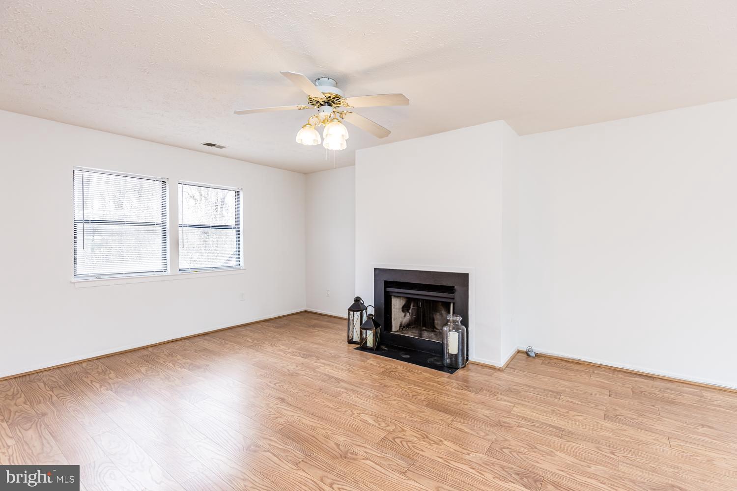 THE PINES - Residential