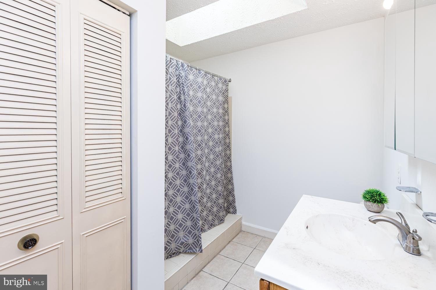 THE PINES - Residential