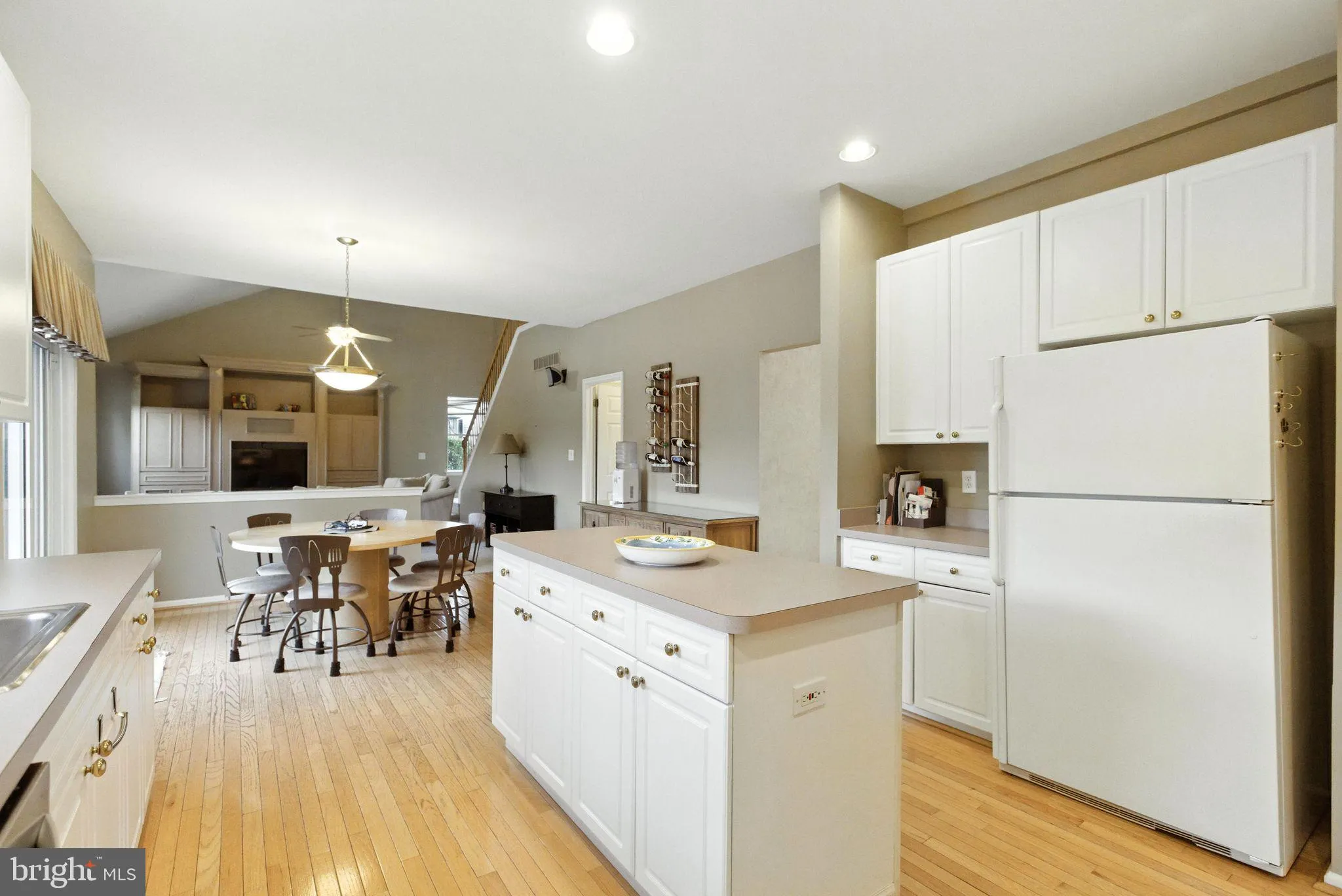 Voorhees, New Jersey 08043, United States, 4 Bedrooms Bedrooms, ,4 BathroomsBathrooms,Residential,Pending,191128