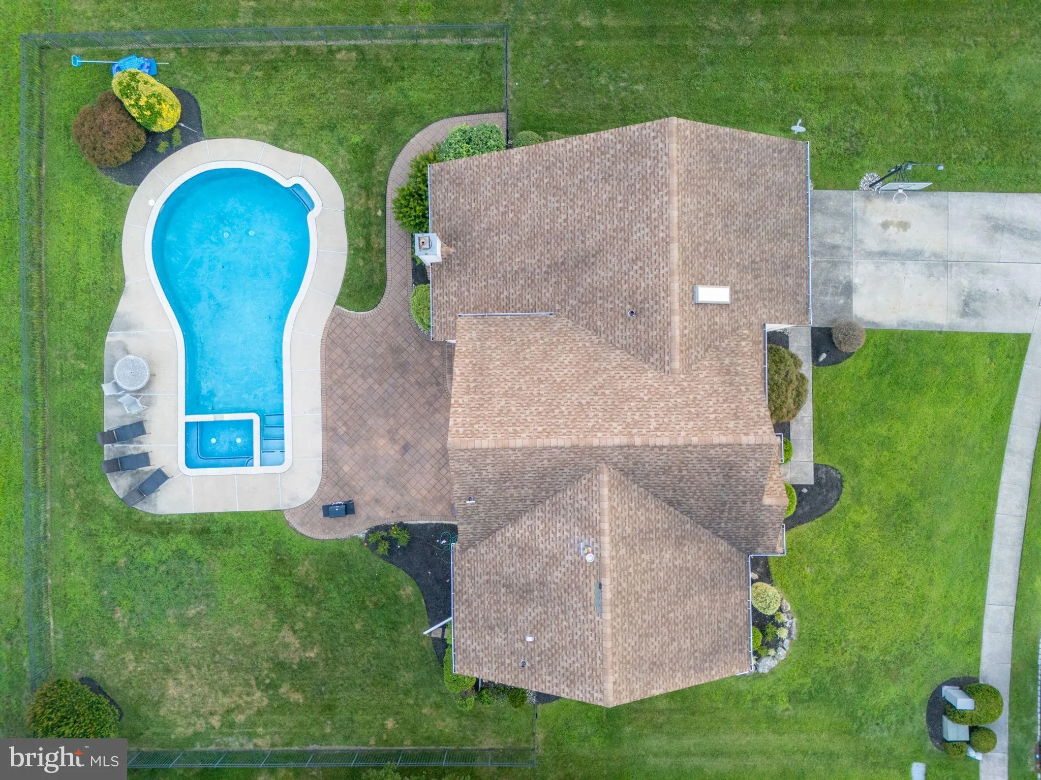 Voorhees, New Jersey 08043, United States, 4 Bedrooms Bedrooms, ,4 BathroomsBathrooms,Residential,Pending,191128