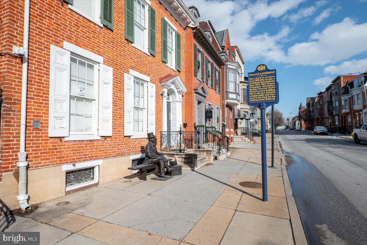 FOUNTAINS AT HERITAGE - Residential
