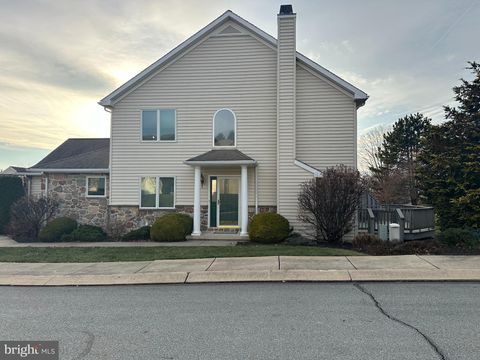153 FOUNTAIN DRIVE YORK PA 17402