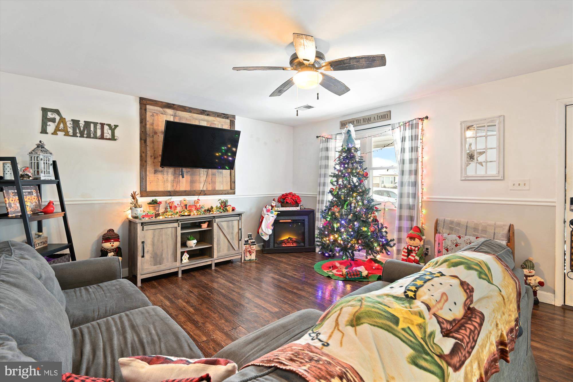 QUEENS PARK - Residential