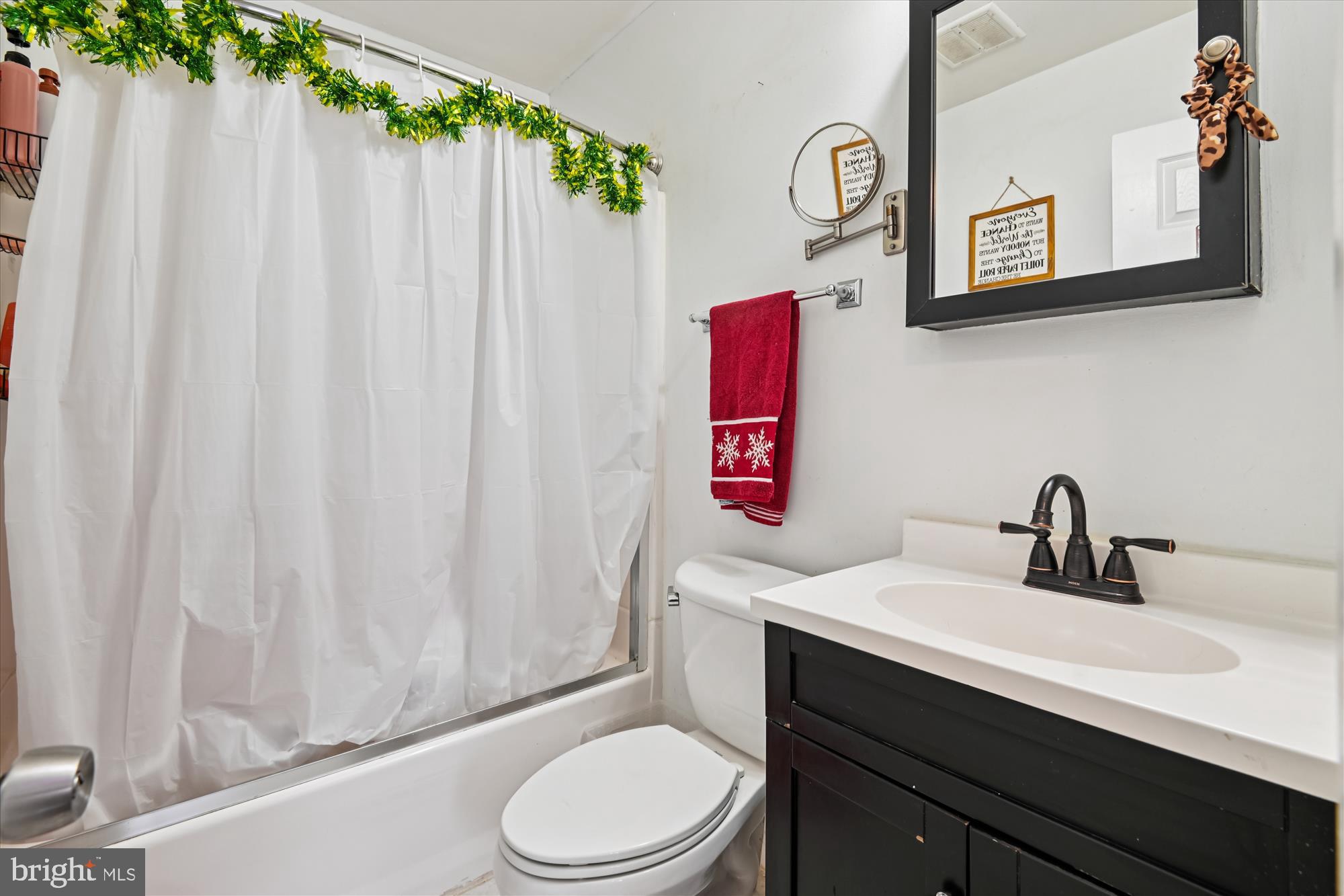 QUEENS PARK - Residential