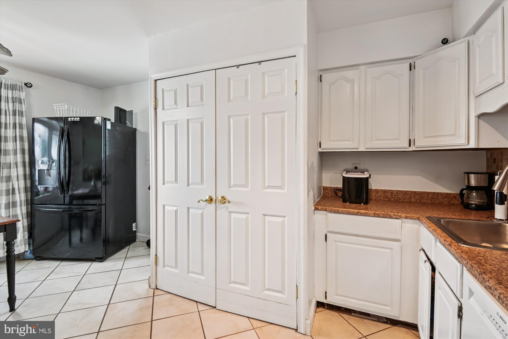 QUEENS PARK - Residential