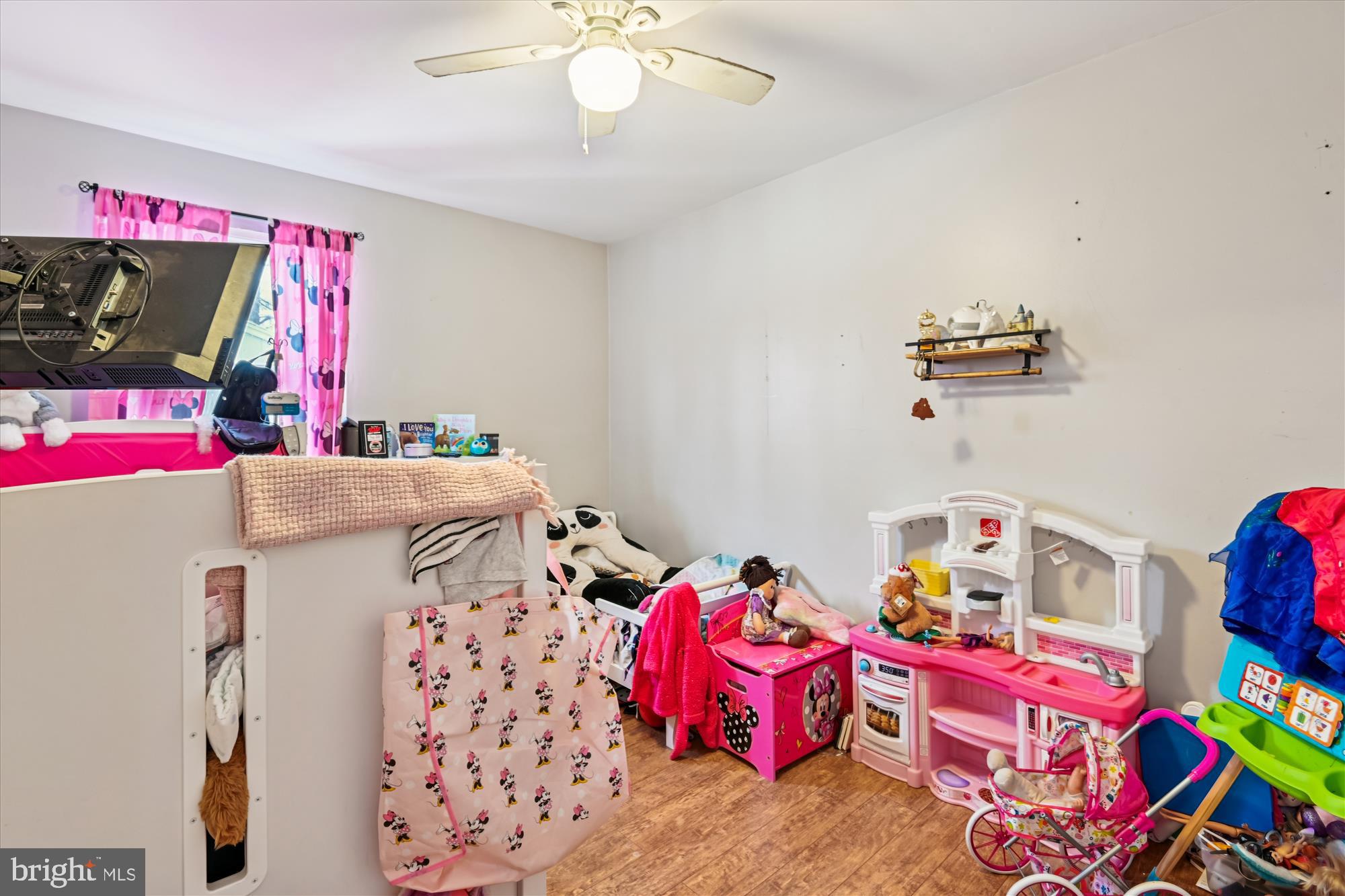 QUEENS PARK - Residential