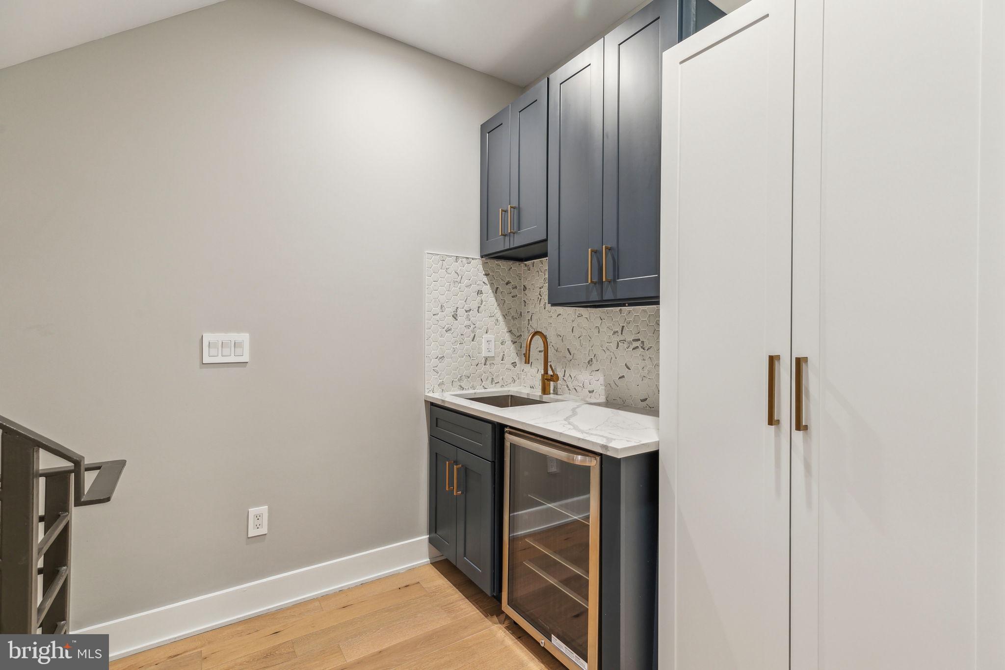 GRADUATE HOSPITAL - Residential