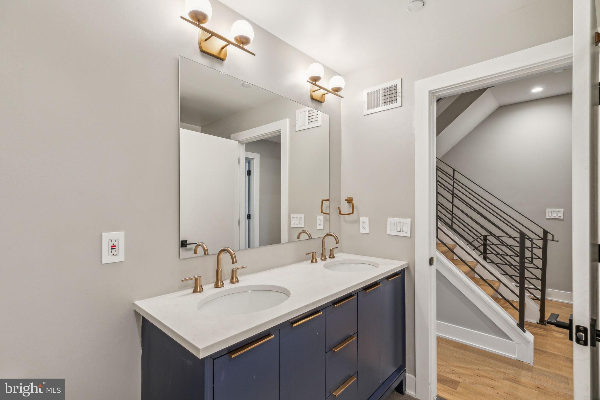 GRADUATE HOSPITAL - Residential