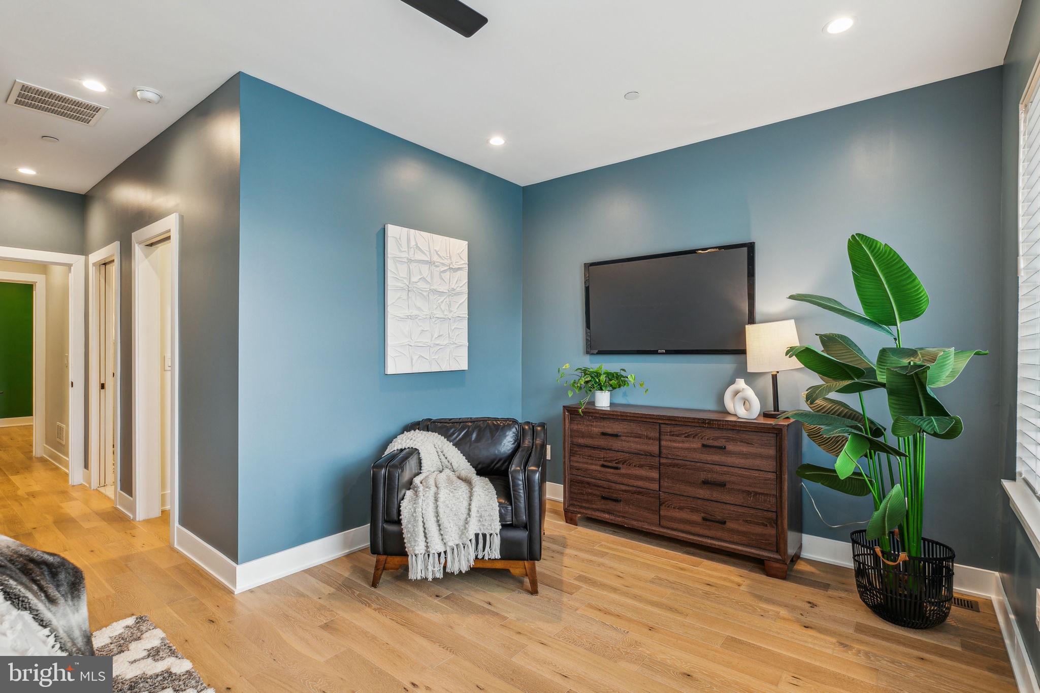 GRADUATE HOSPITAL - Residential