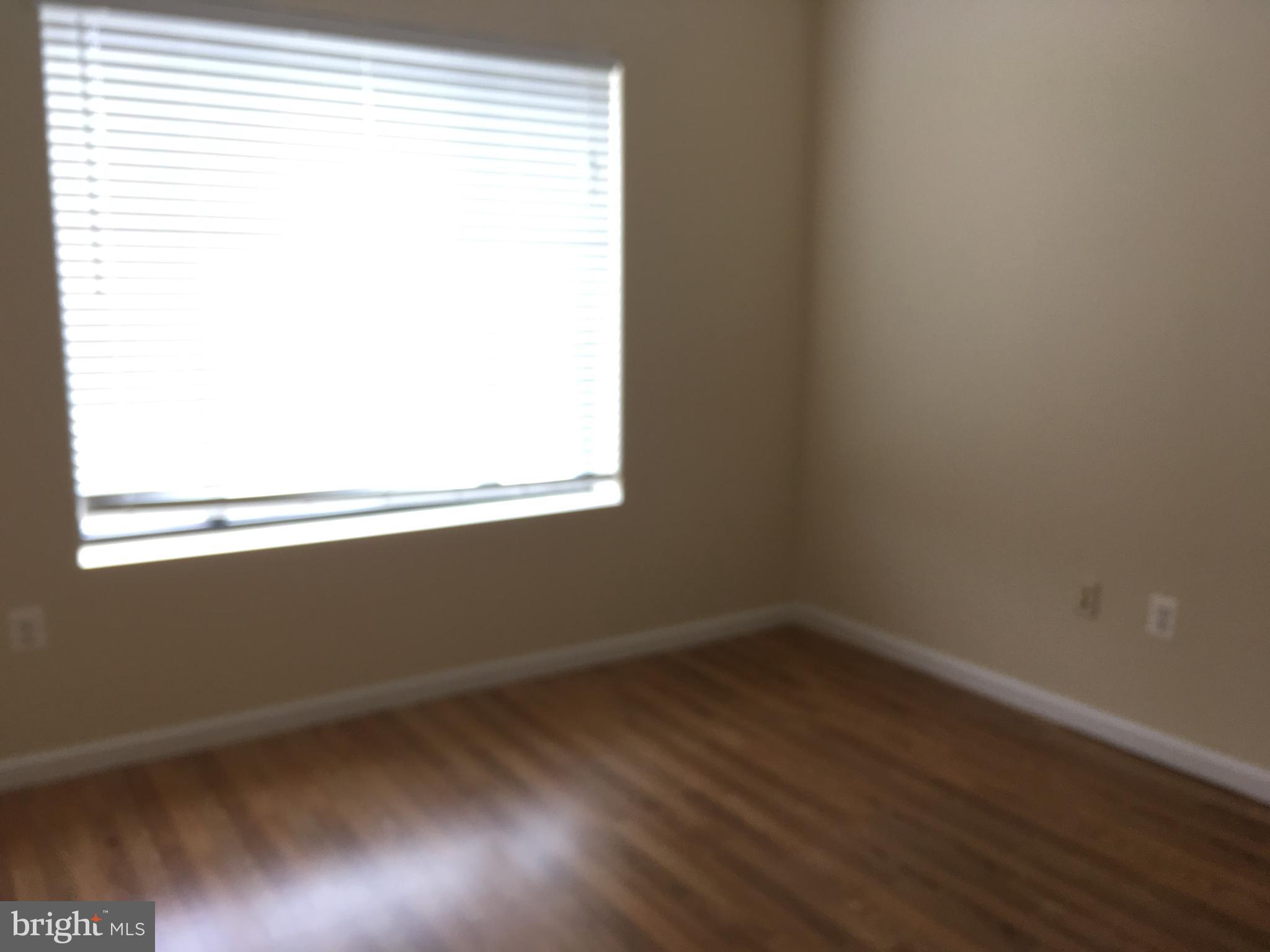 HORNBAKER INDUSTRIAL PARK - Commercial Lease