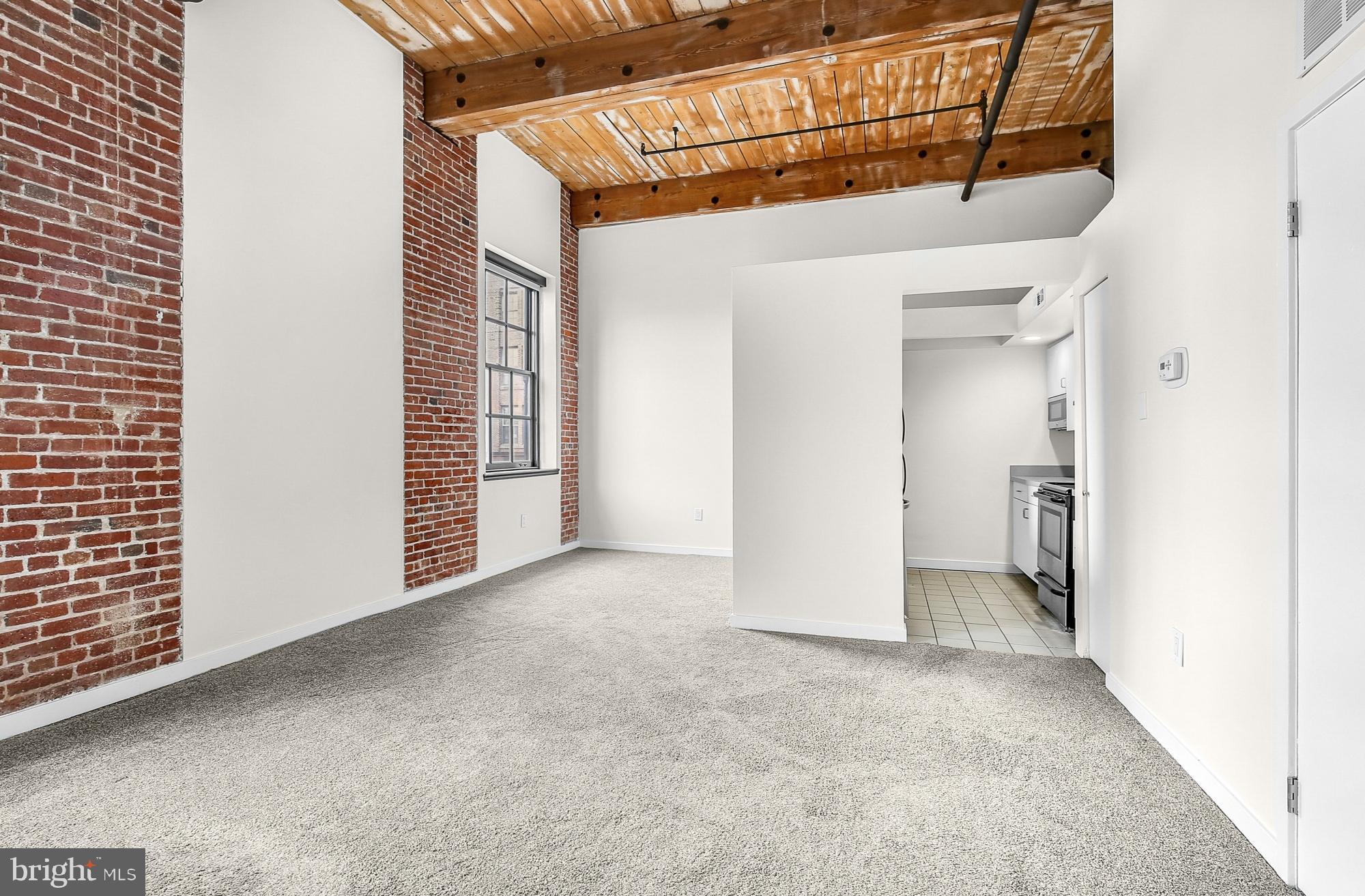 303 VINE STREET 204