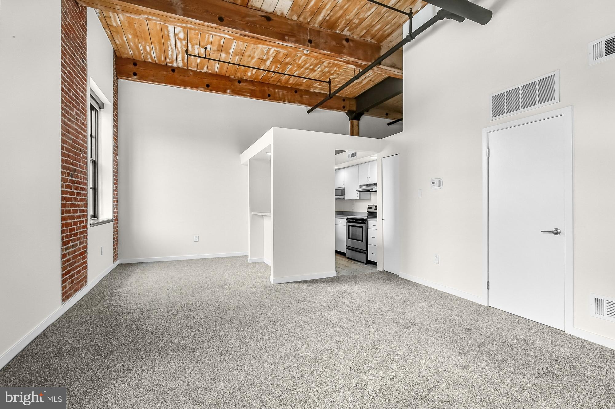303 VINE STREET 204