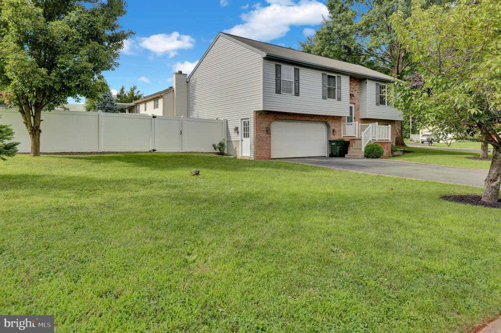 Photo of 1 Burkey Drive, DENVER, PA 17517 (MLS # PALA2093768)
