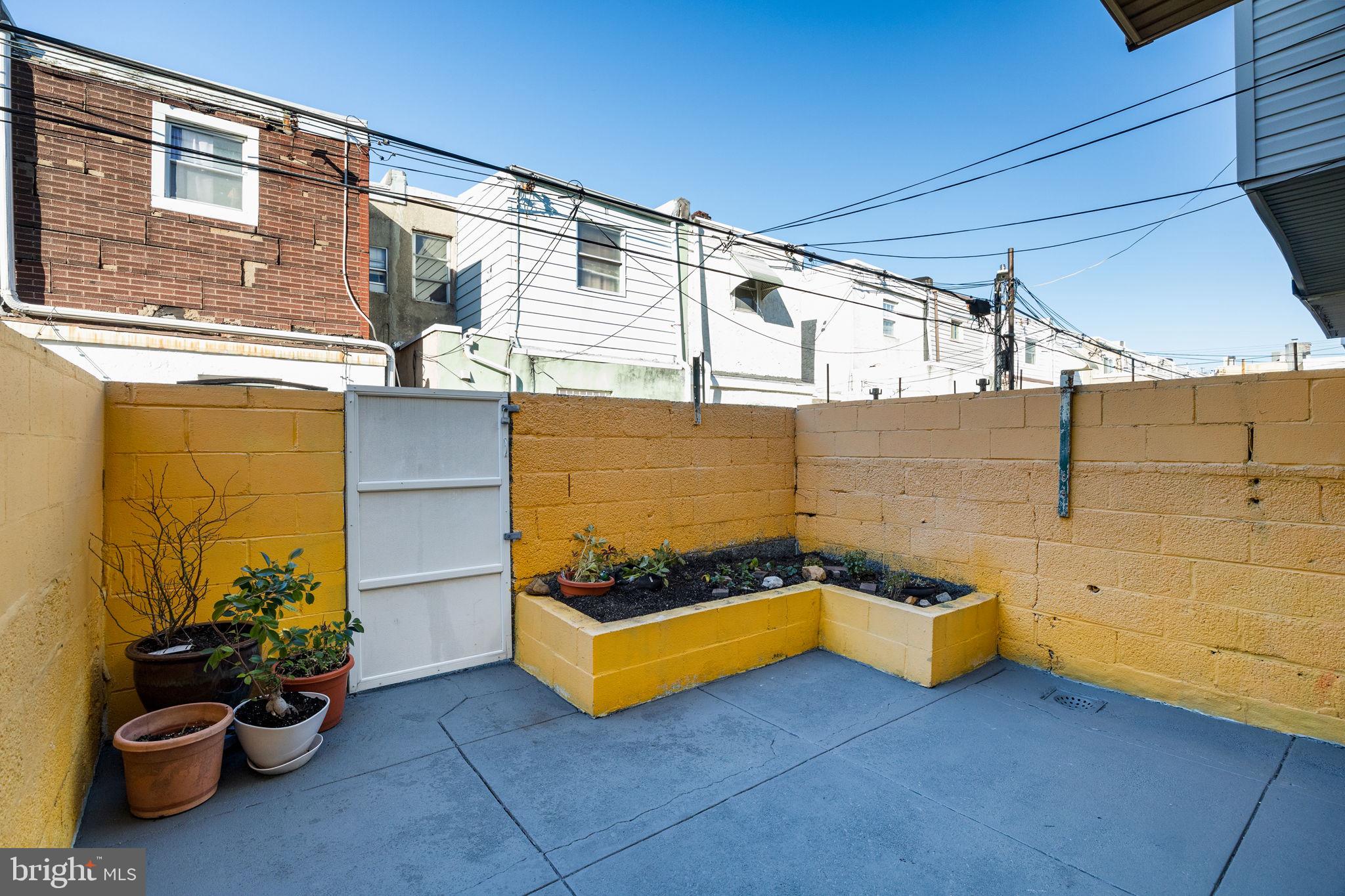 GIRARD ESTATES - Residential