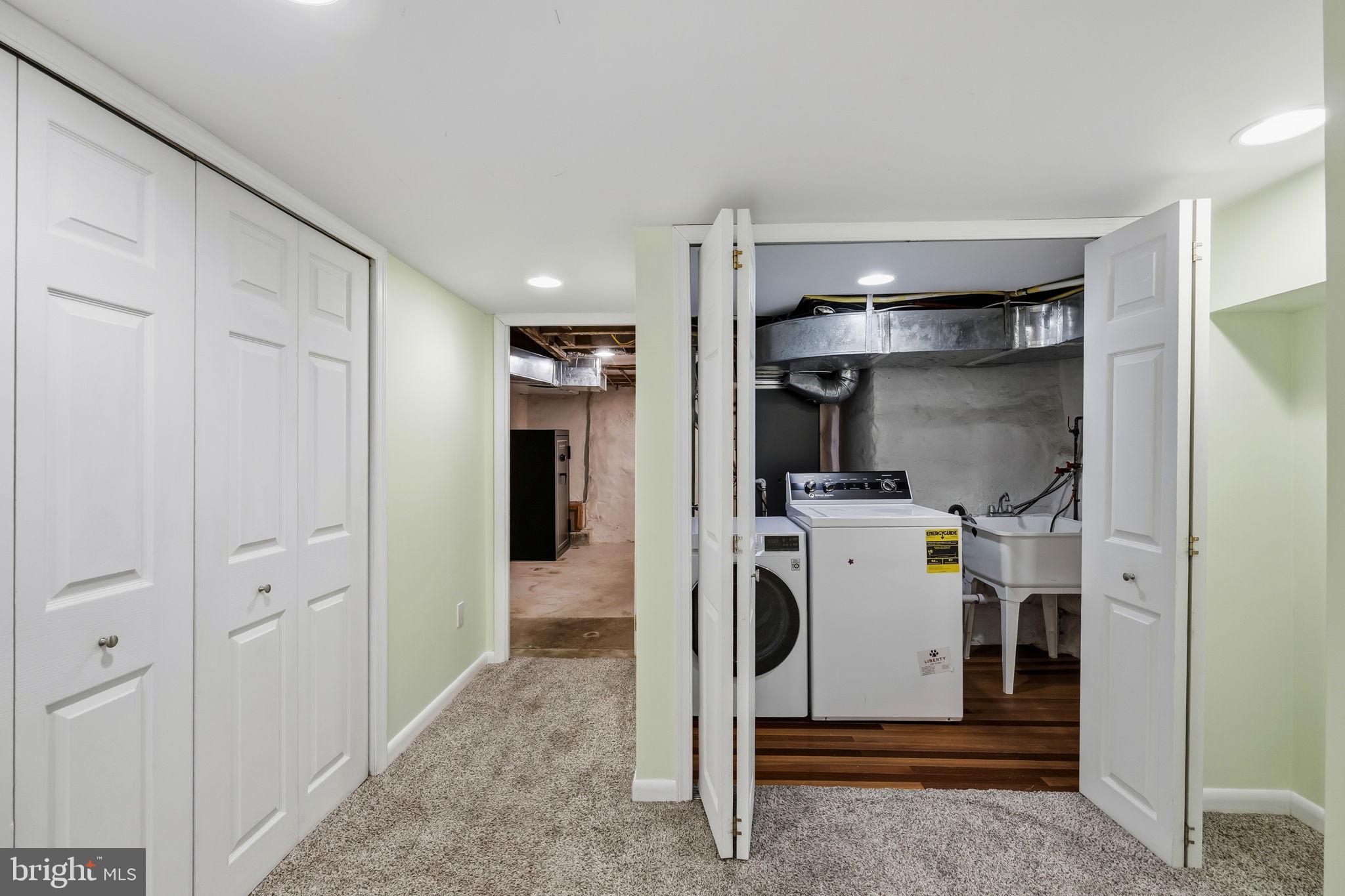 GIRARD ESTATES - Residential