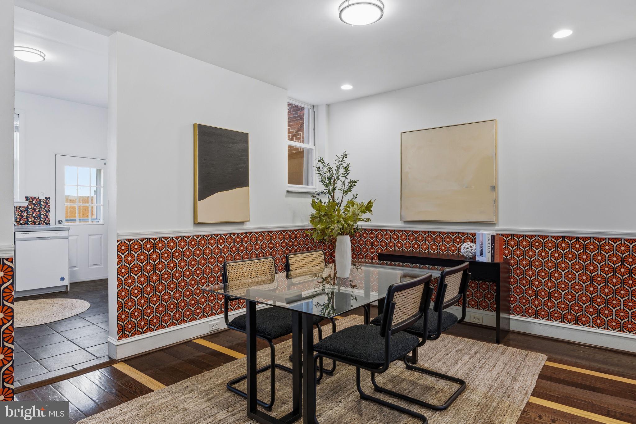 GIRARD ESTATES - Residential