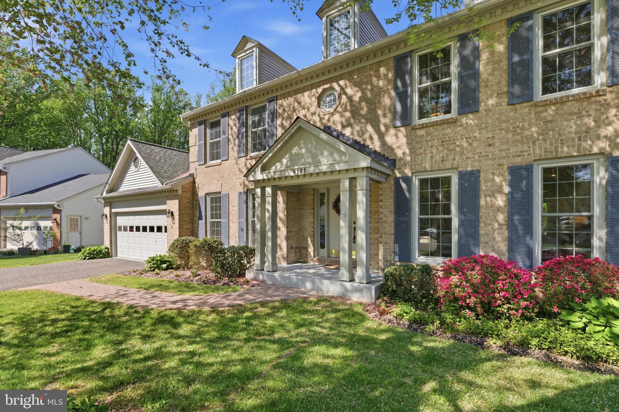 TRIPLE RIDGE - Residential