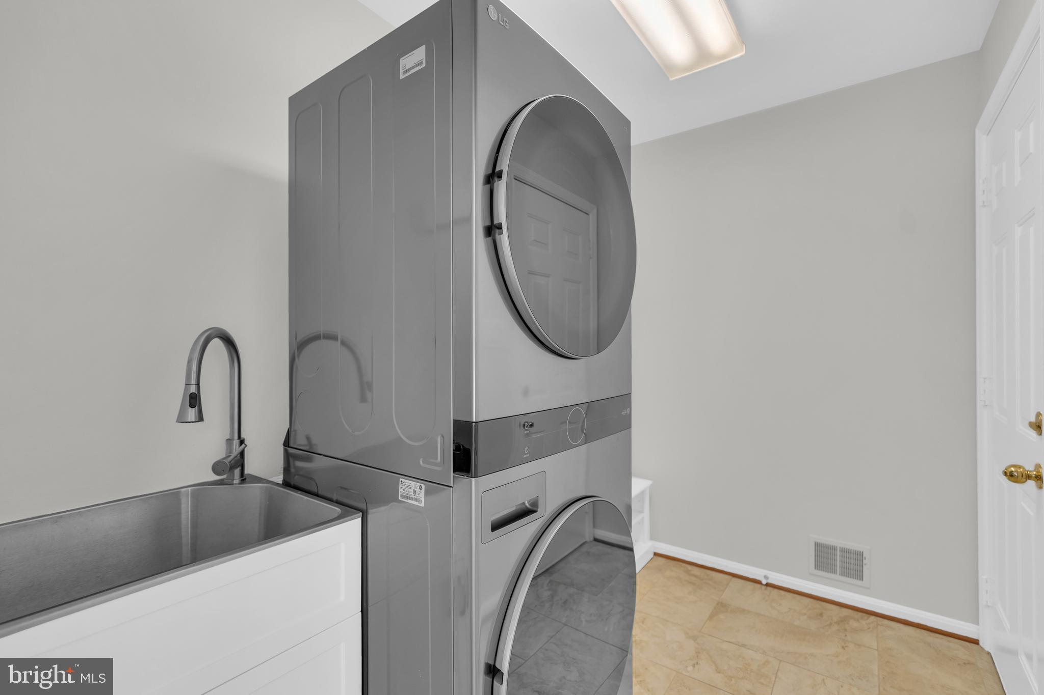 TRIPLE RIDGE - Residential