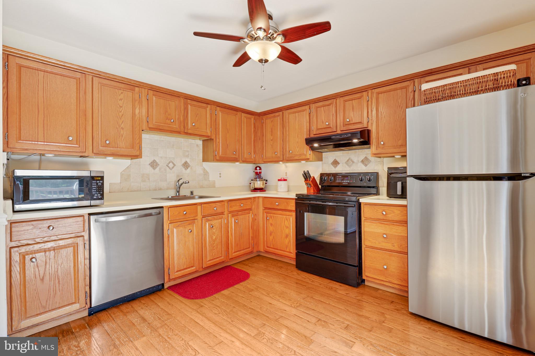 HUNTERS RUN - Residential