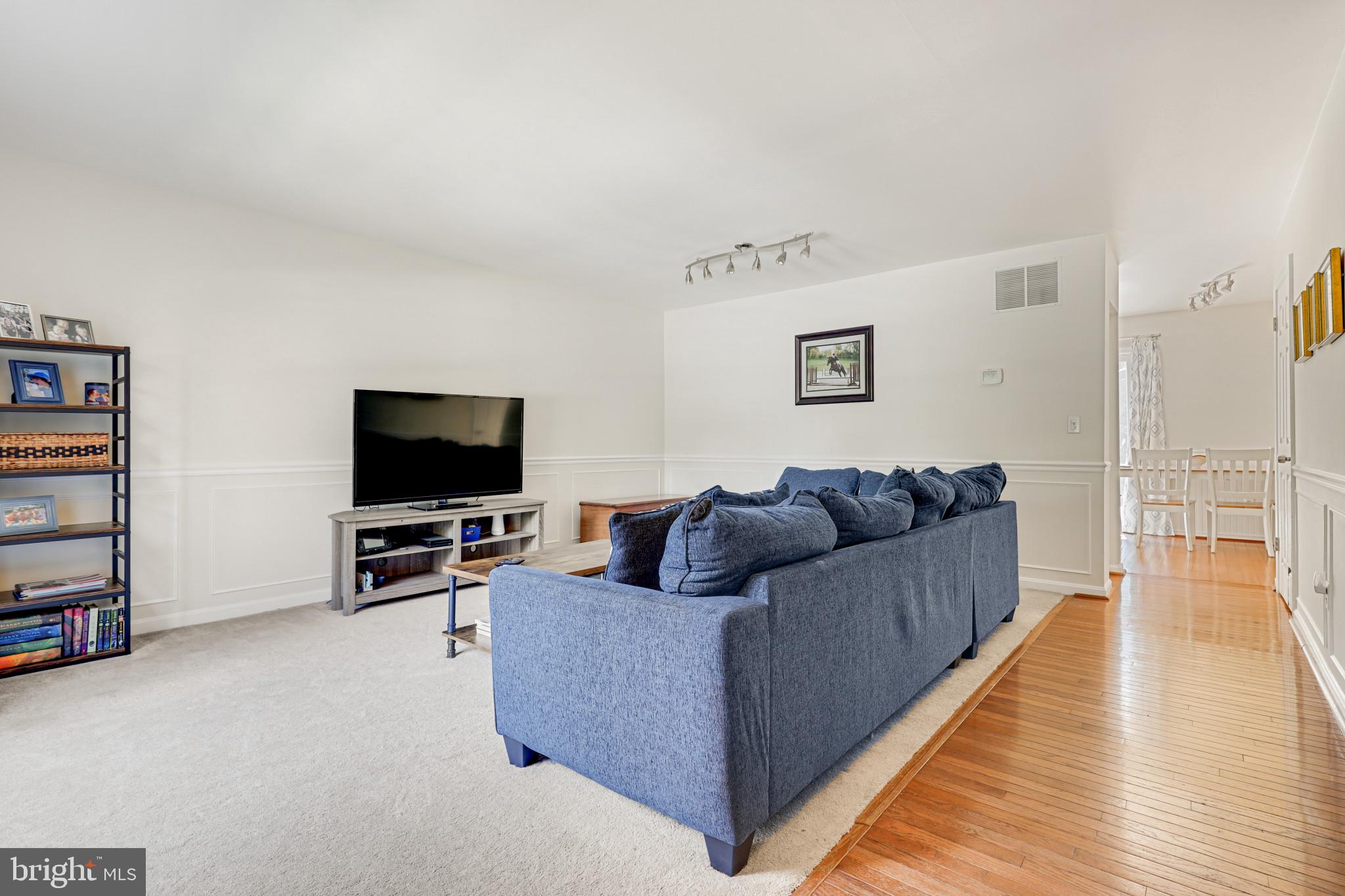 HUNTERS RUN - Residential