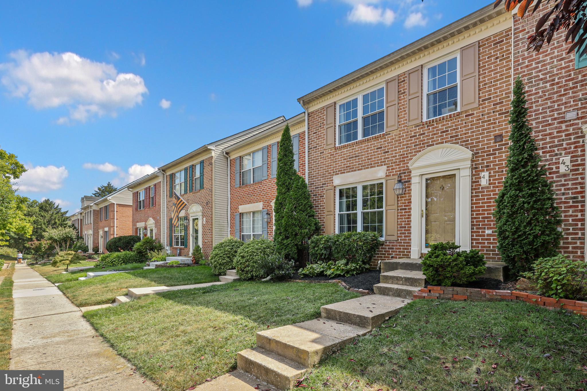 HUNTERS RUN - Residential