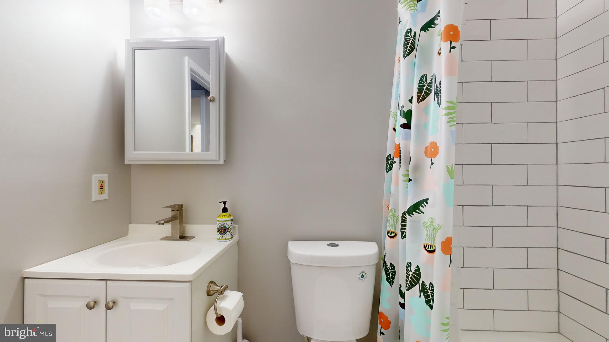 ACTON LANE - Residential