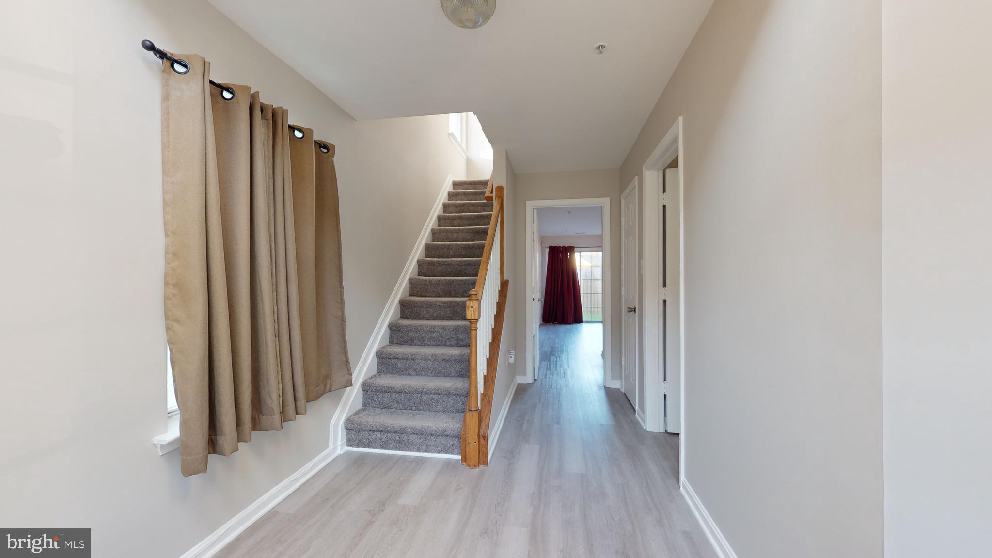 ACTON LANE - Residential