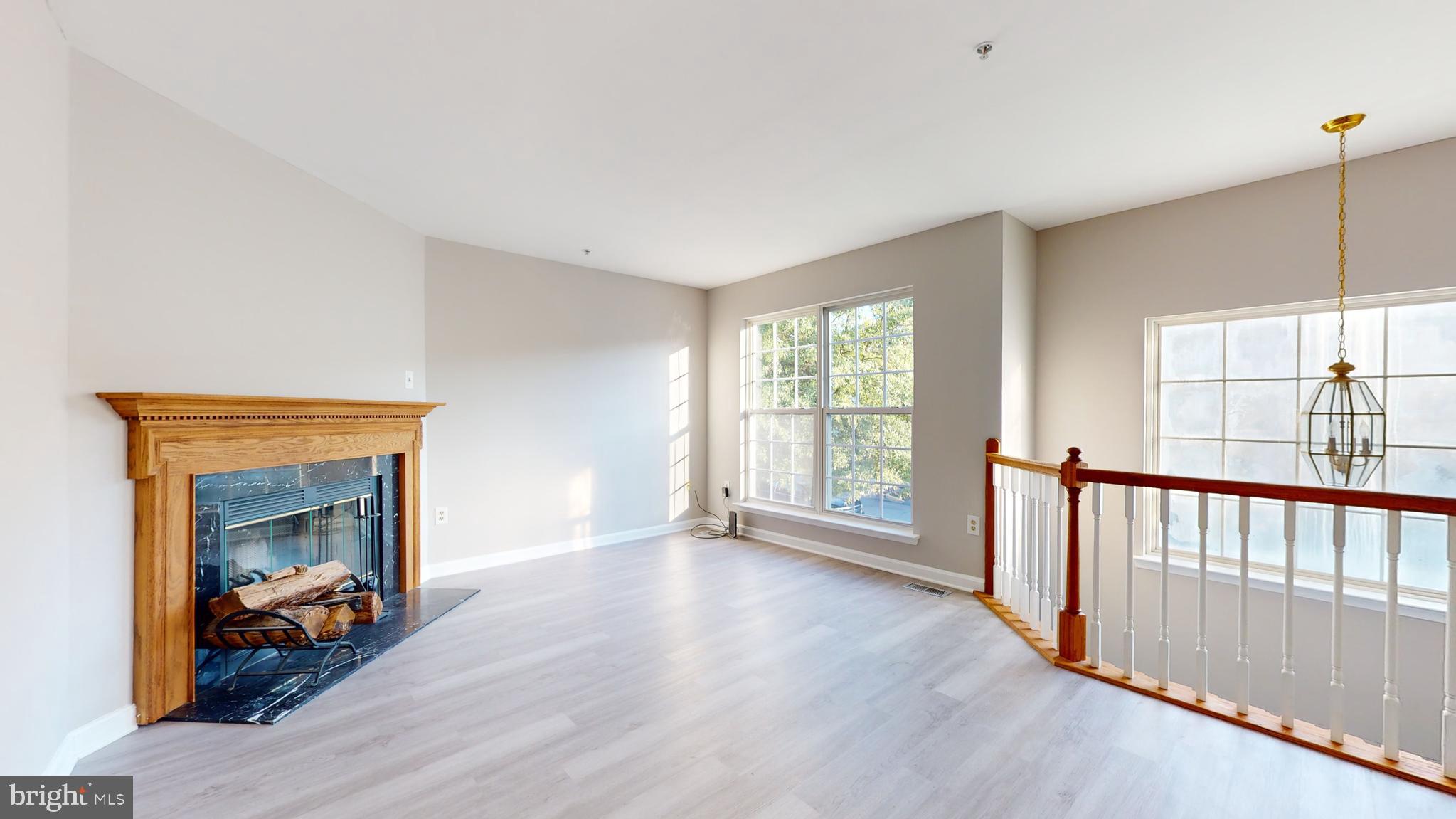 ACTON LANE - Residential