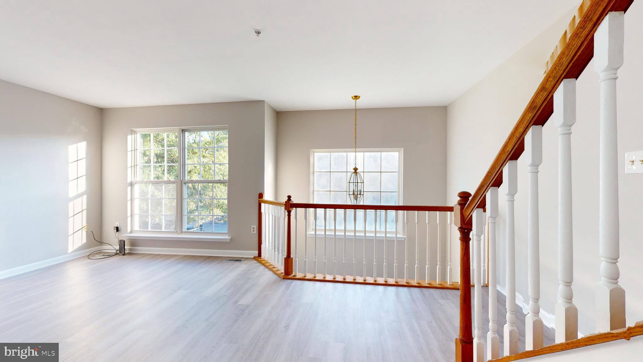 ACTON LANE - Residential