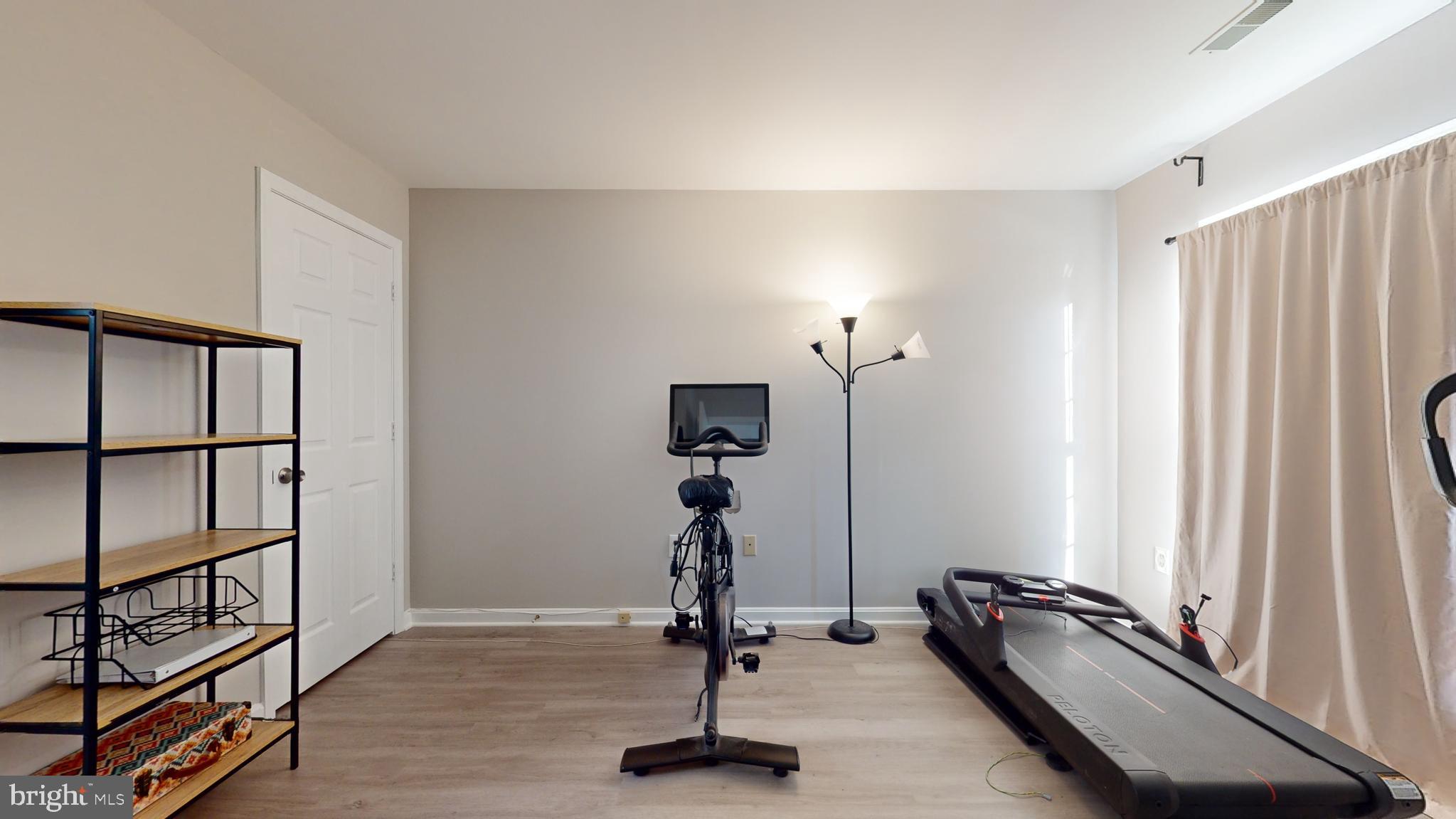 ACTON LANE - Residential