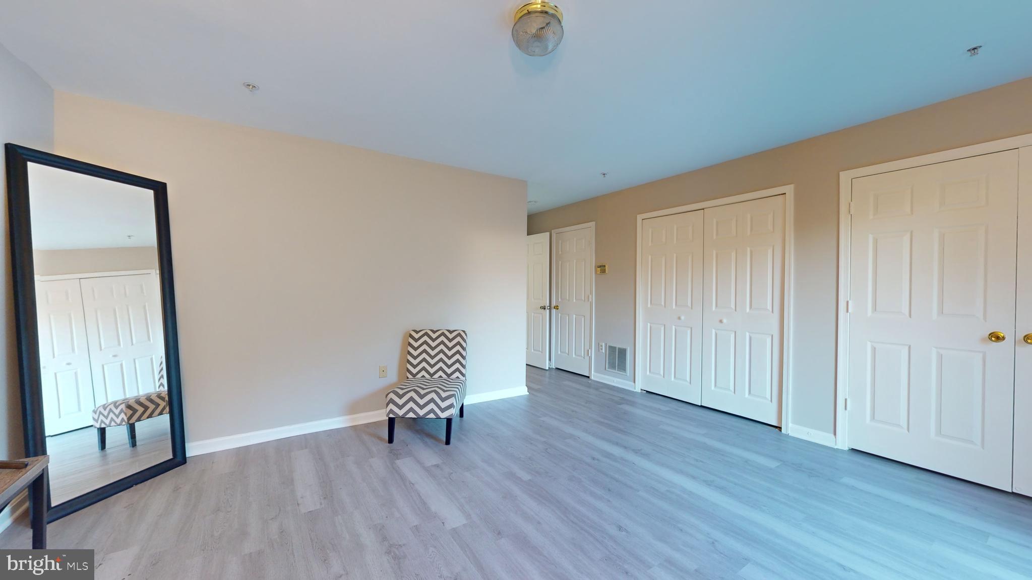 ACTON LANE - Residential