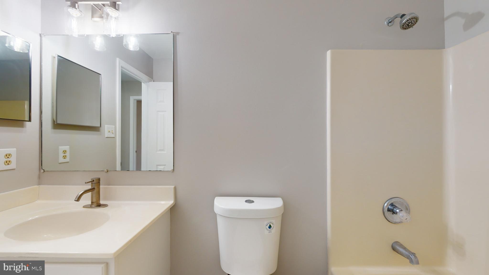 ACTON LANE - Residential