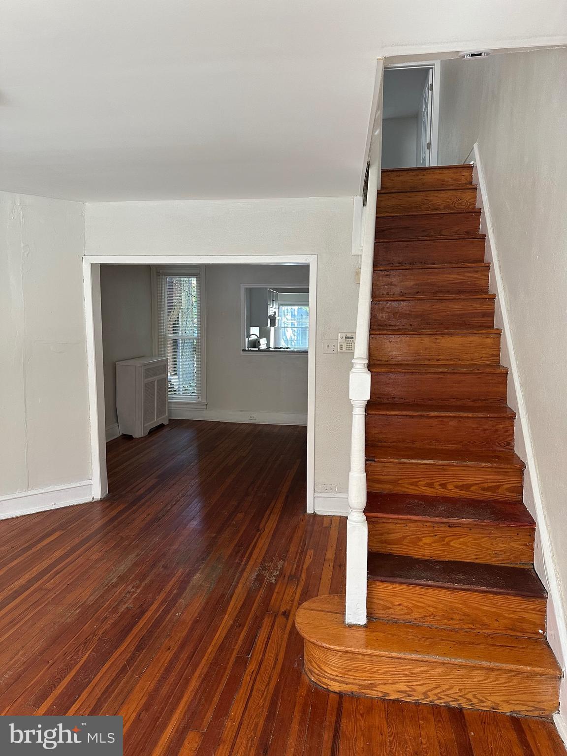 253 W ALBANUS STREET