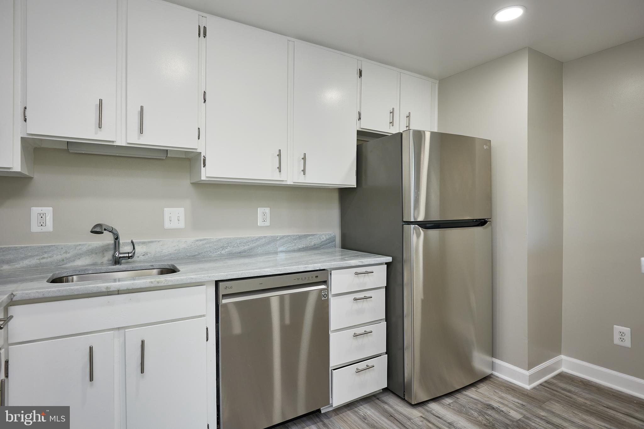 THOMAS CHOICE WEST - Residential