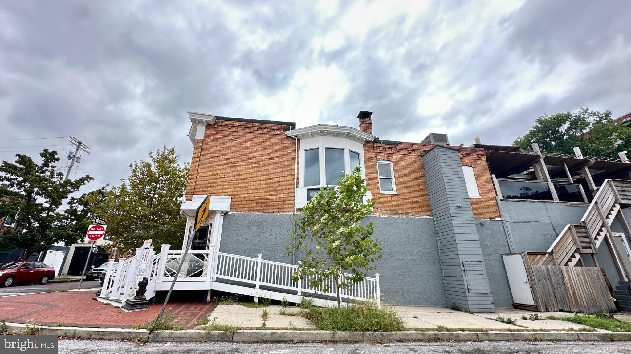 500 S LEHIGH STREET