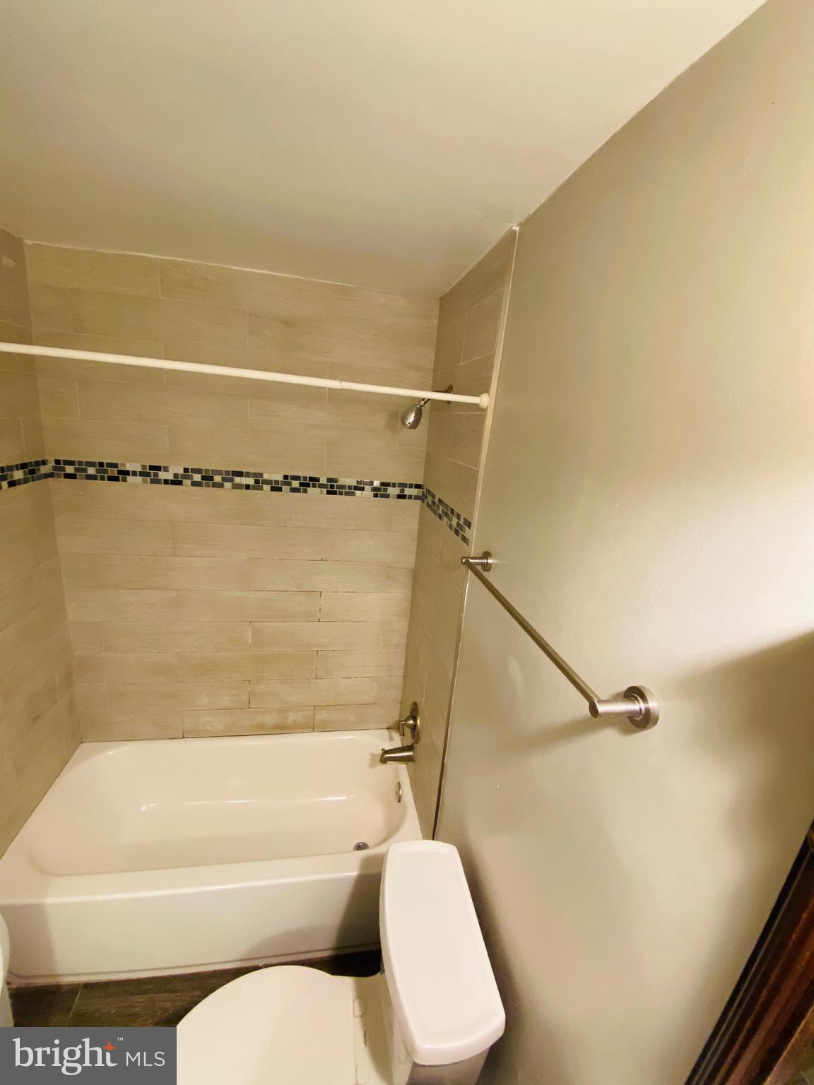 LONDON WOODS - Residential