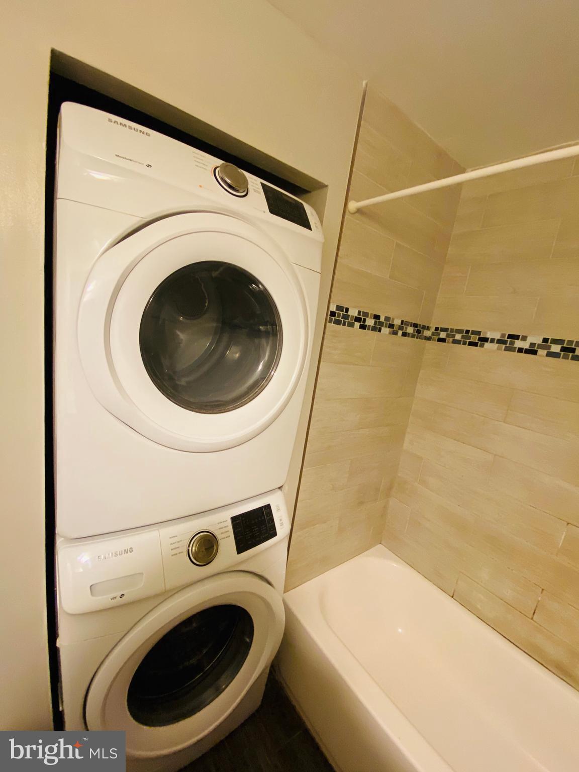 LONDON WOODS - Residential