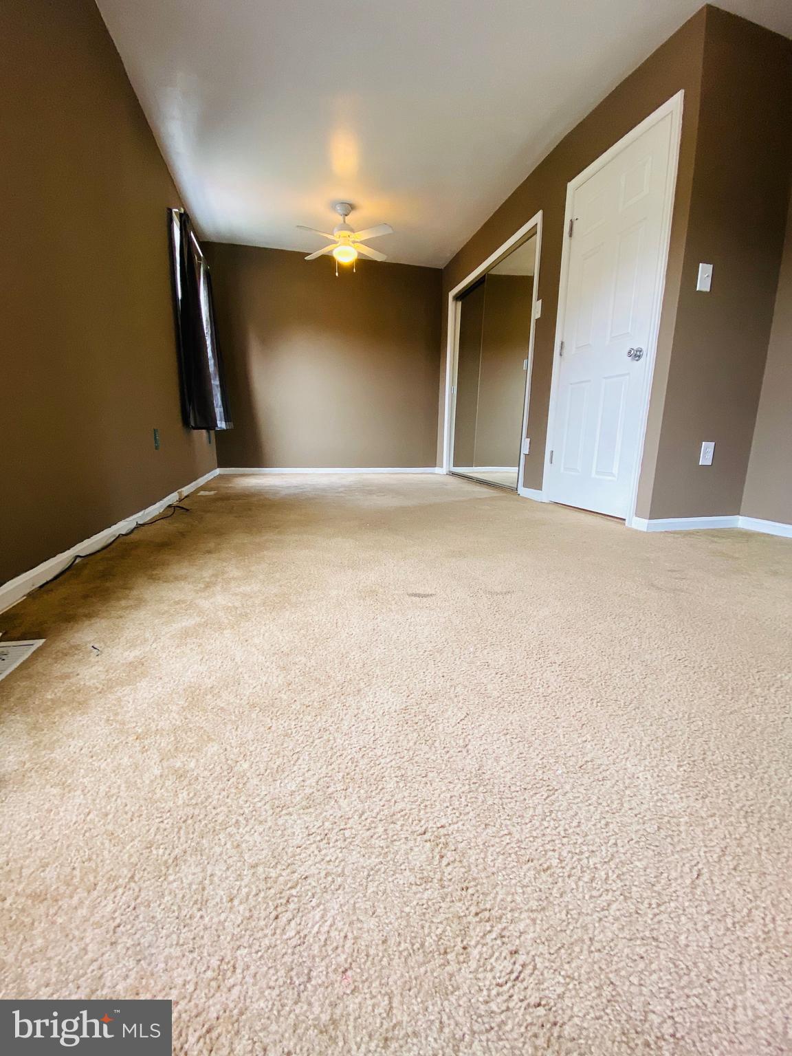 LONDON WOODS - Residential