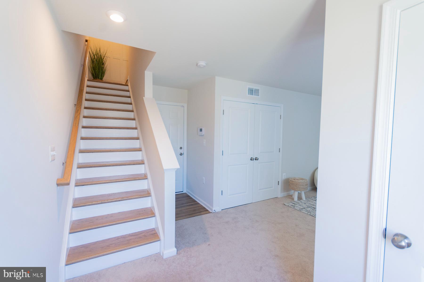 PRESIDENTS POINTE - Residential Lease