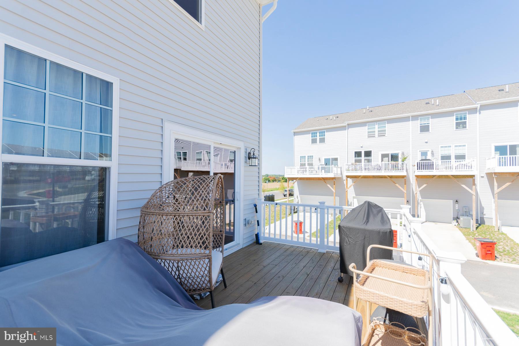 PRESIDENTS POINTE - Residential Lease