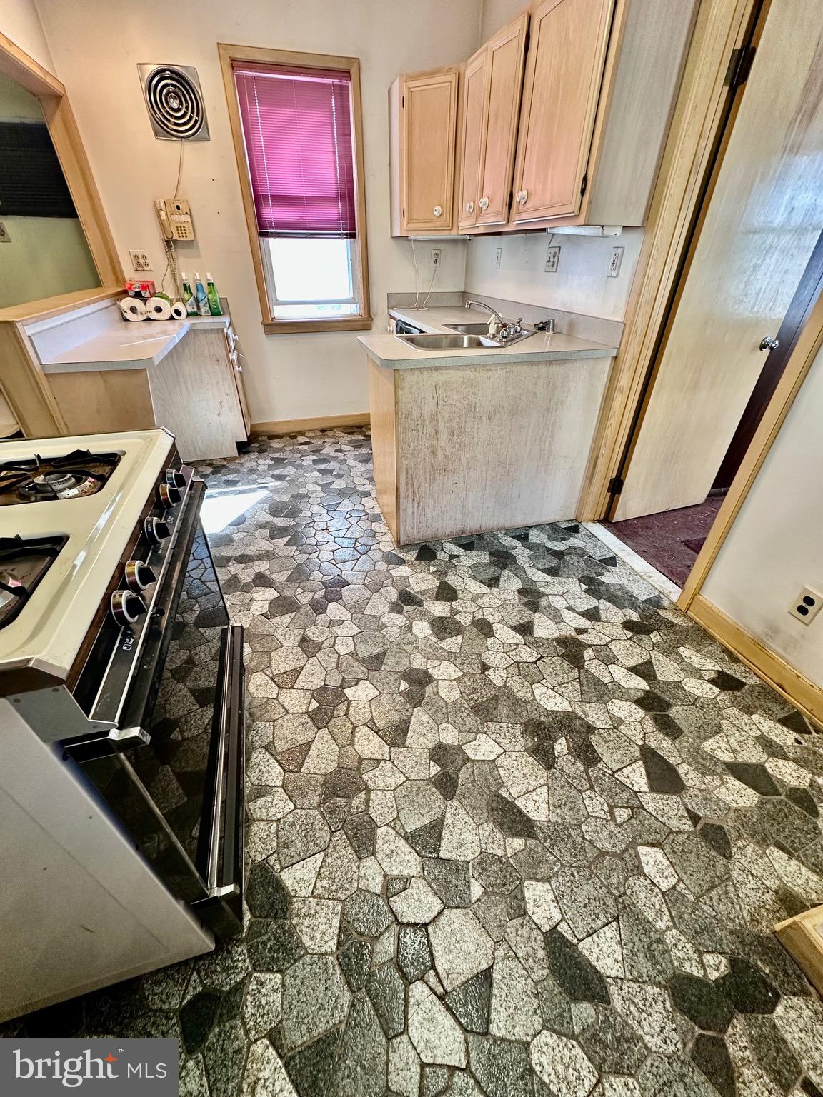 FOX CHASE - Residential