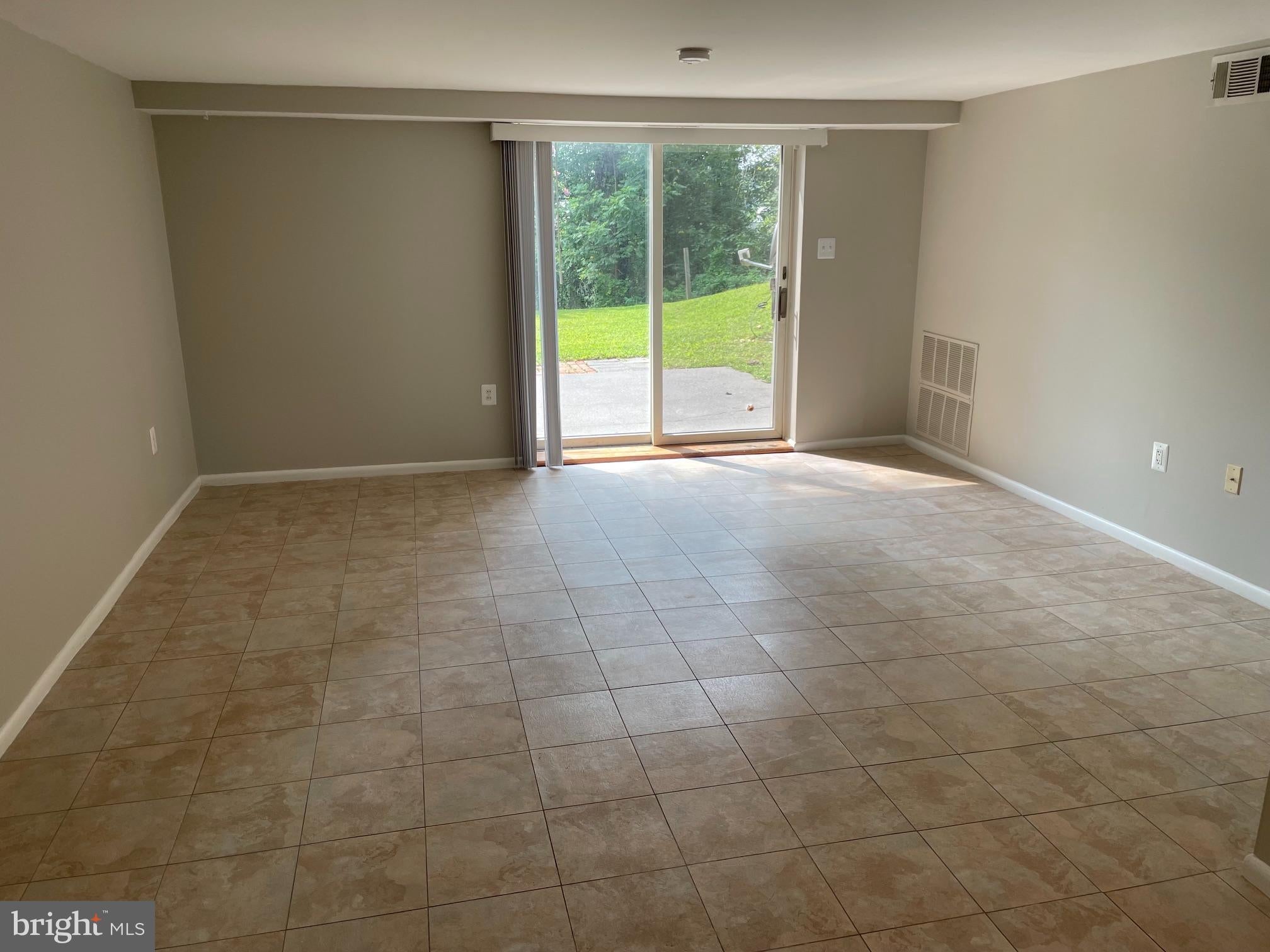 216 MAPLE STREET 214